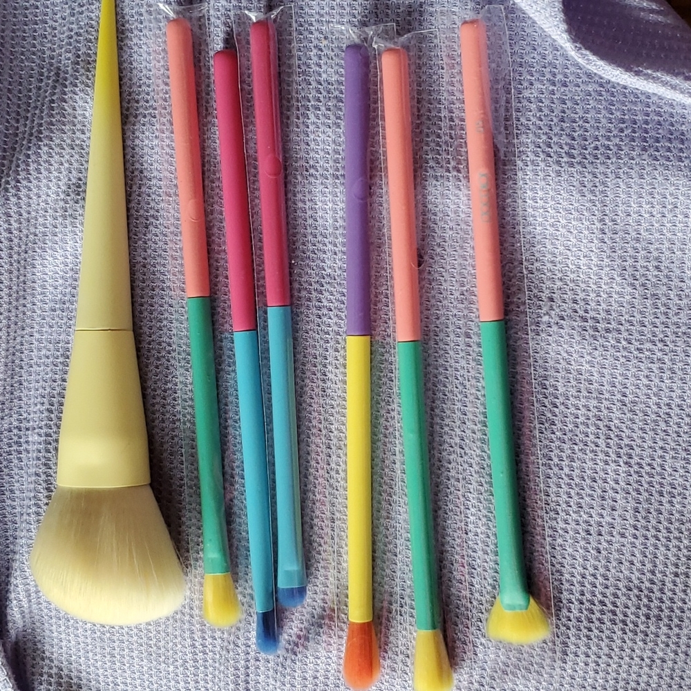 Docolor makeup brushes